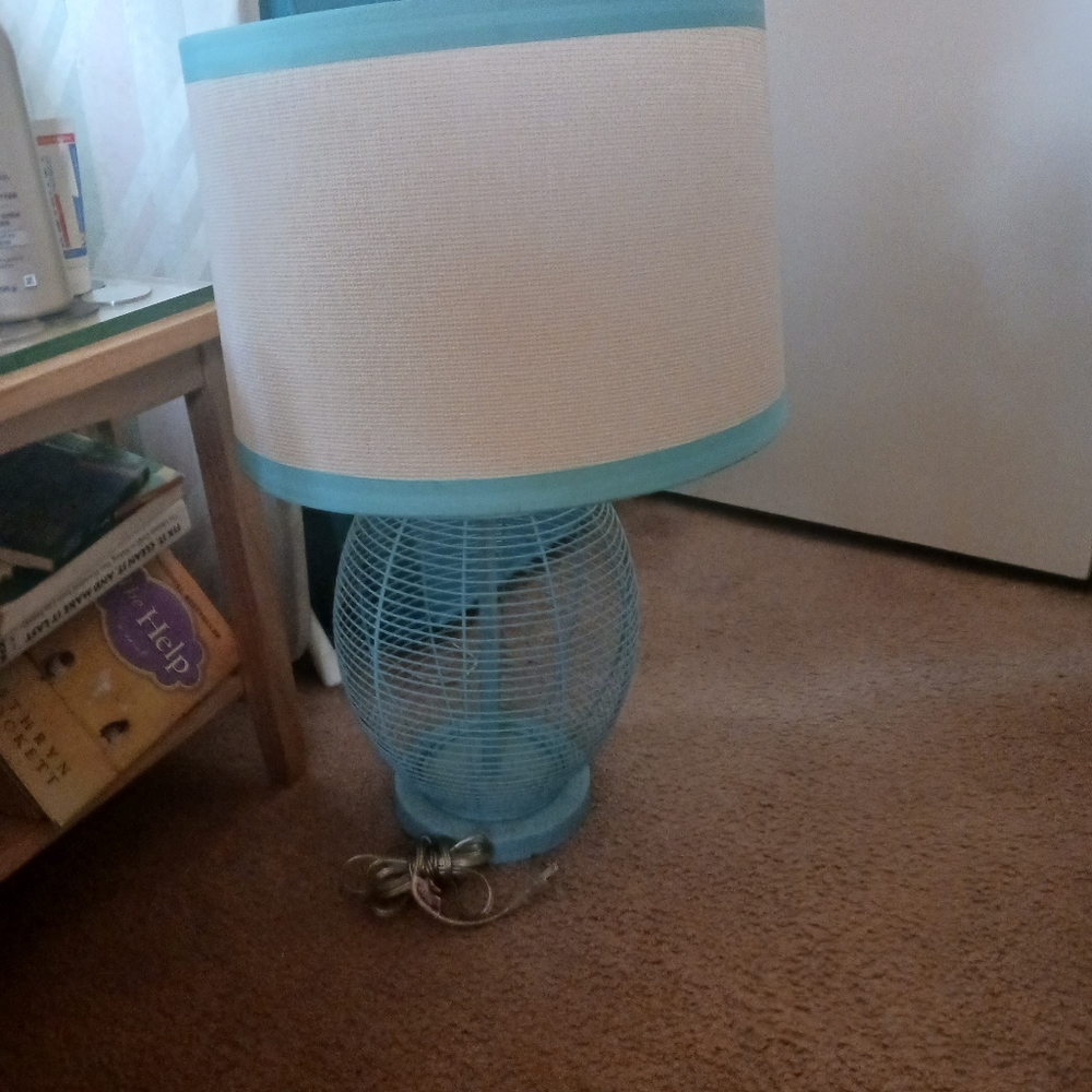 2 lamps